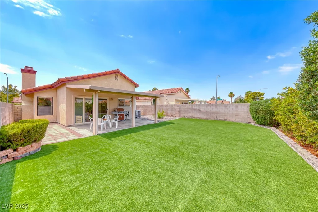8262 Palmada, Las Vegas, NV 89123