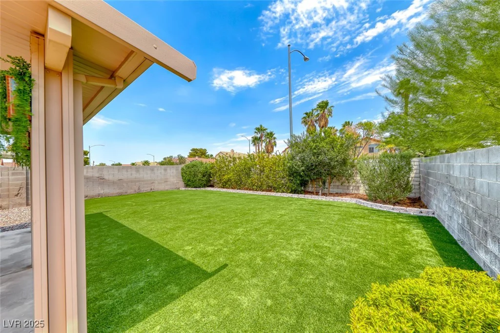 8262 Palmada, Las Vegas, NV 89123