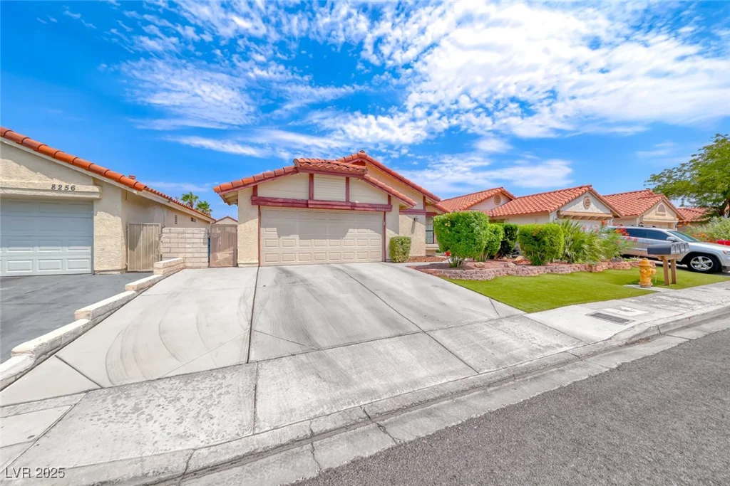 8262 Palmada, Las Vegas, NV 89123