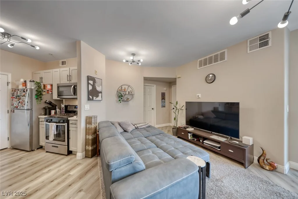 7173 Durango, Las Vegas, NV 89113