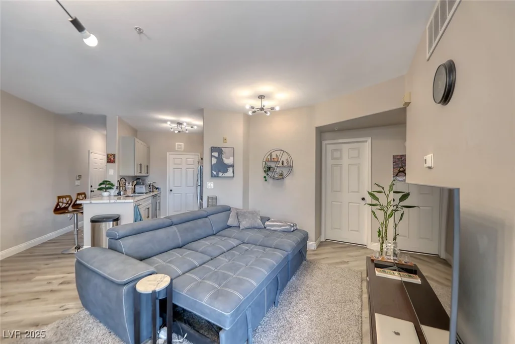 7173 Durango, Las Vegas, NV 89113