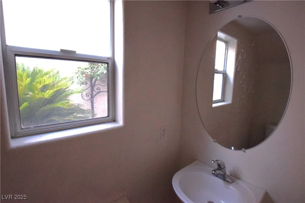 7322 Phlox, Las Vegas, NV 89113