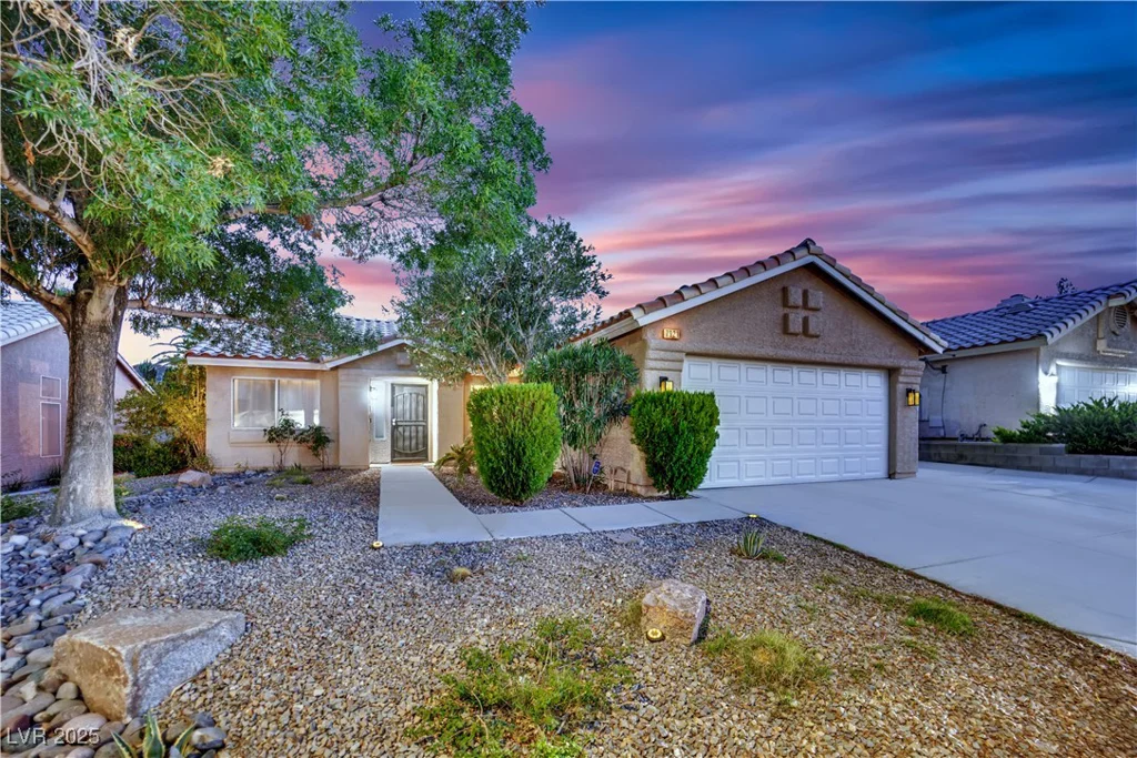 7921 Thorne Pine, Las Vegas, NV 89131