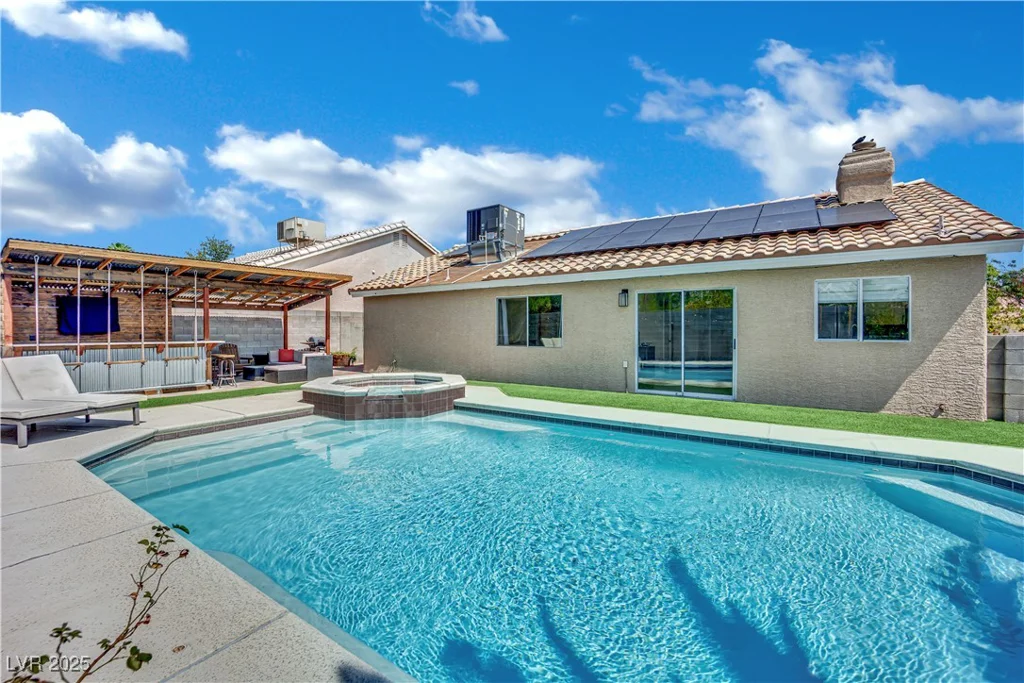 7921 Thorne Pine, Las Vegas, NV 89131