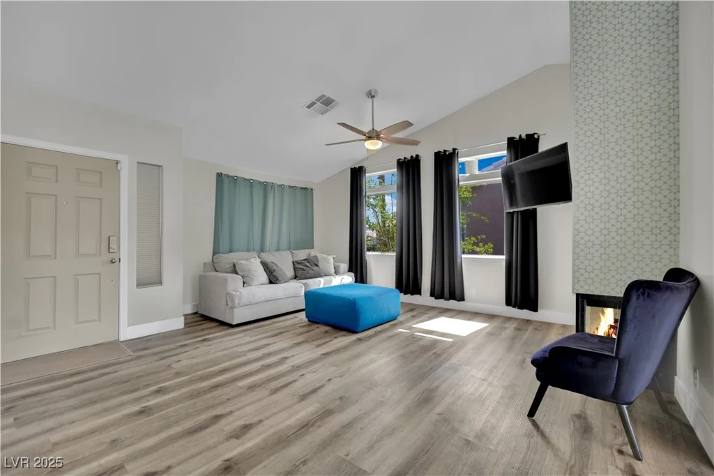 7921 Thorne Pine, Las Vegas, NV 89131
