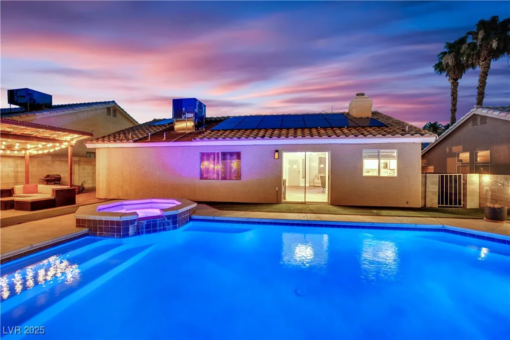7921 Thorne Pine, Las Vegas, NV 89131