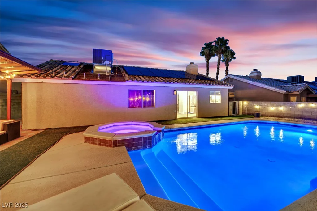 7921 Thorne Pine, Las Vegas, NV 89131