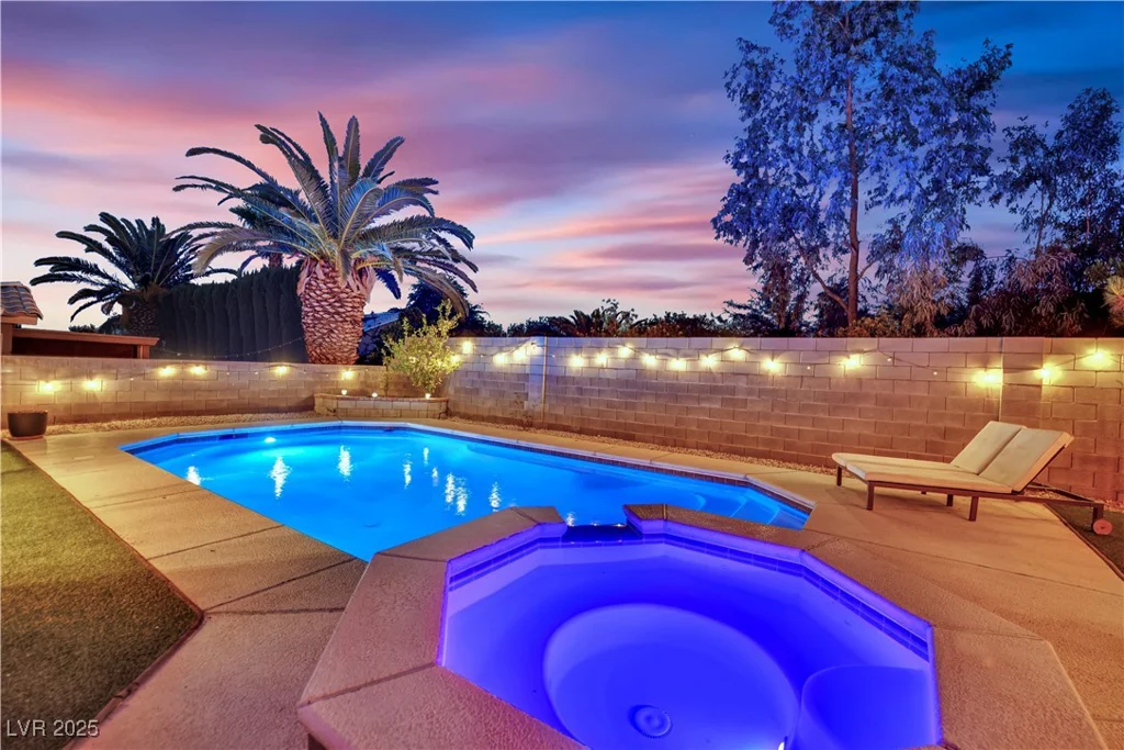 7921 Thorne Pine, Las Vegas, NV 89131