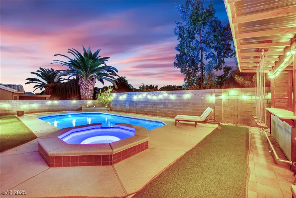7921 Thorne Pine, Las Vegas, NV 89131