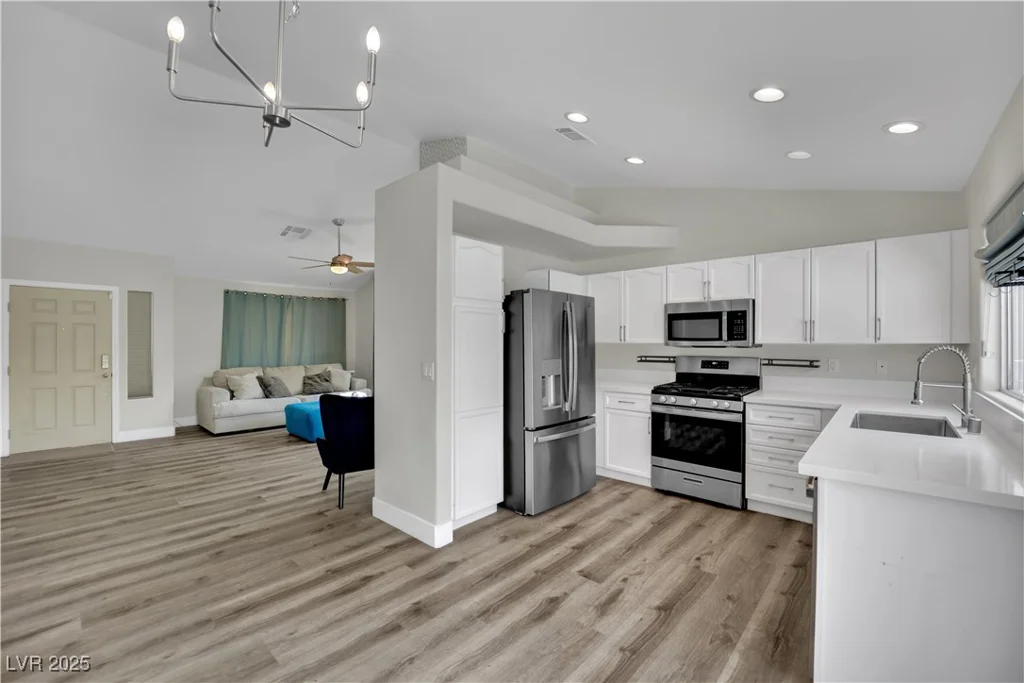 7921 Thorne Pine, Las Vegas, NV 89131