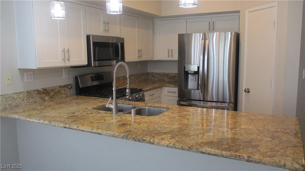 4821 Black Bear, Las Vegas, NV 89149