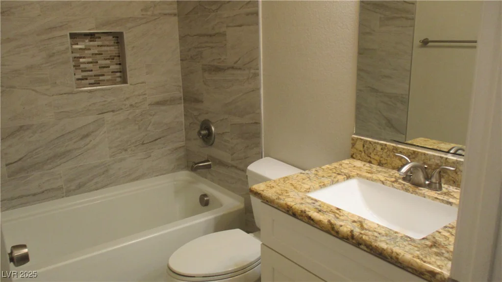 4821 Black Bear, Las Vegas, NV 89149