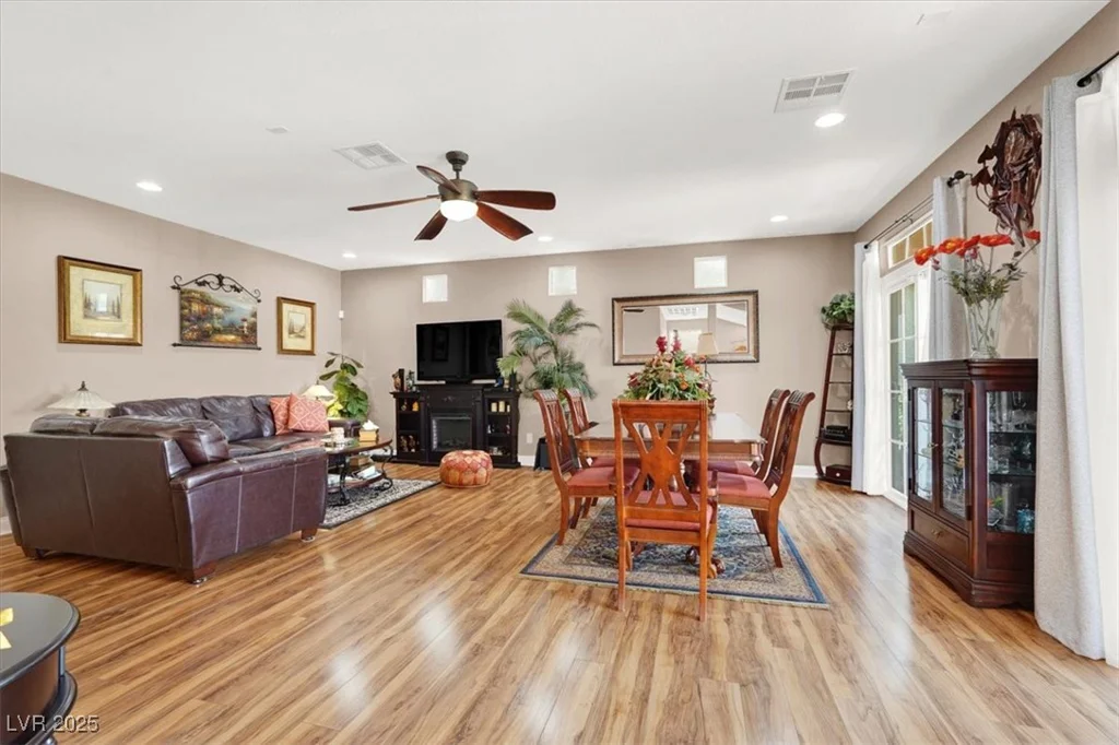 6771 Flamenco, Las Vegas, NV 89139