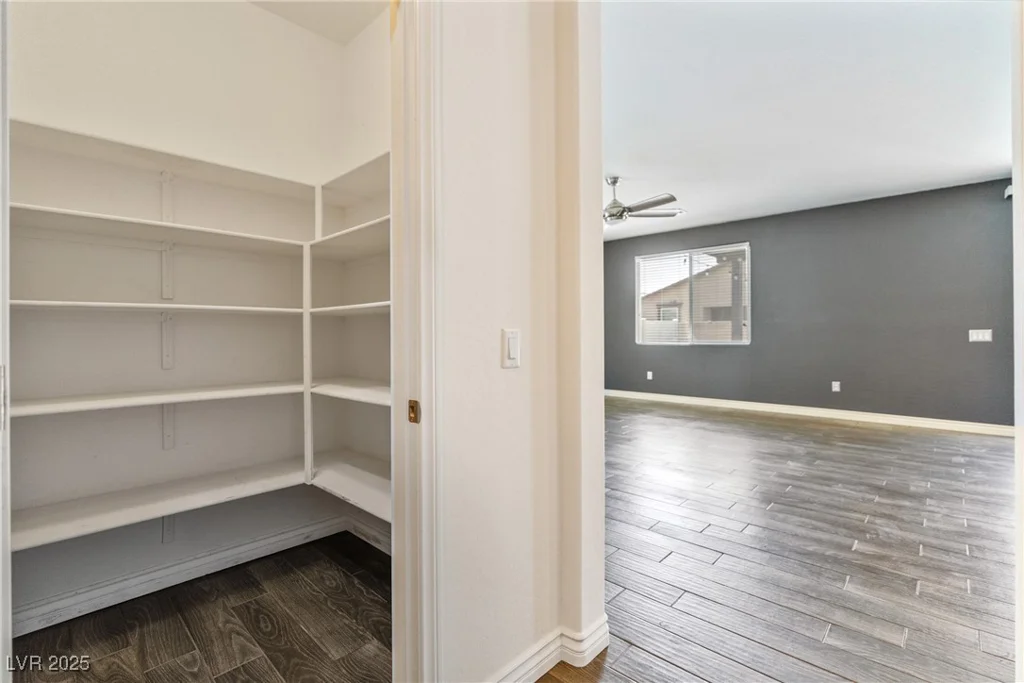 137 Thorntree, North Las Vegas, NV 89031