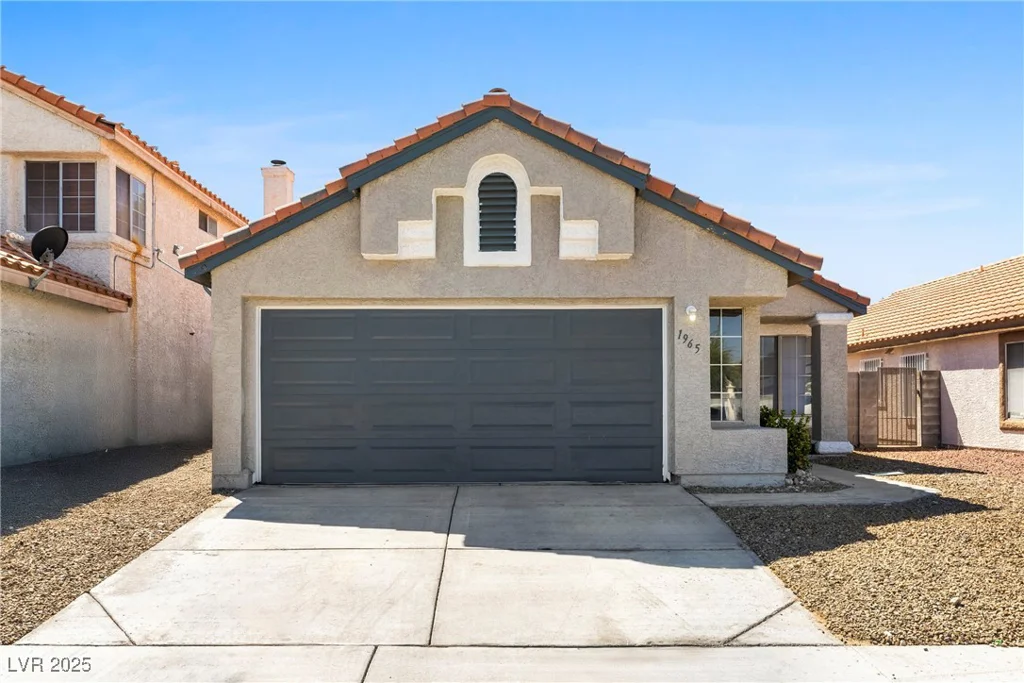 1965 James Bilbray, Las Vegas, NV 89108