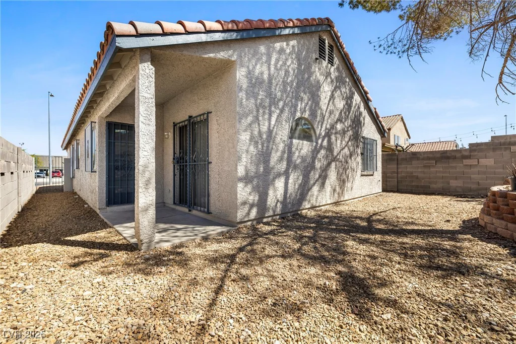 1965 James Bilbray, Las Vegas, NV 89108