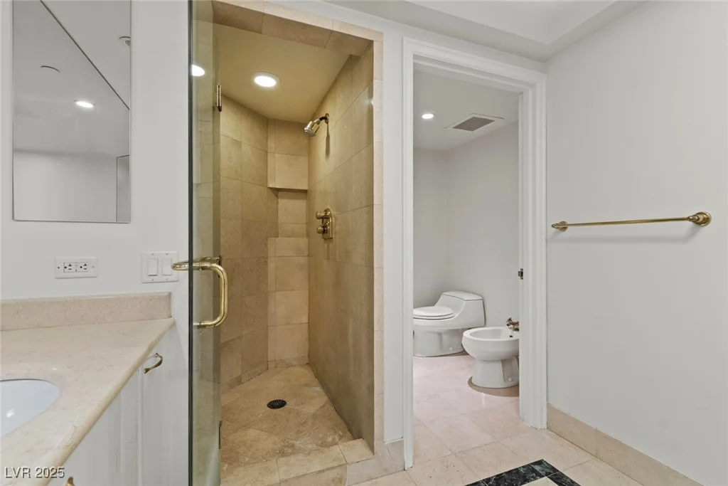 2747 Paradise, Las Vegas, NV 89109