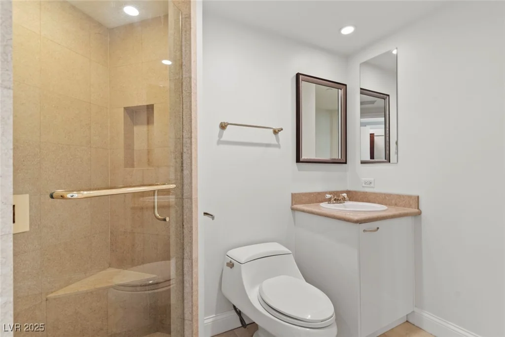 2747 Paradise, Las Vegas, NV 89109