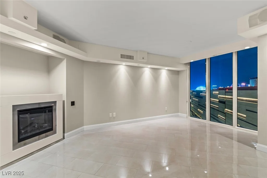 2747 Paradise, Las Vegas, NV 89109