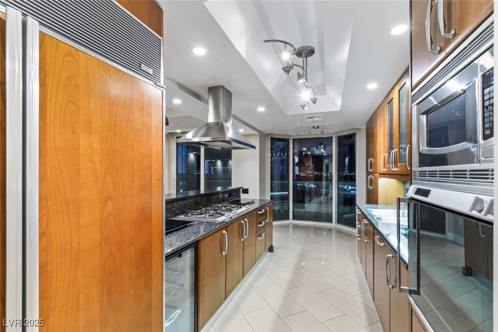 2747 Paradise, Las Vegas, NV 89109