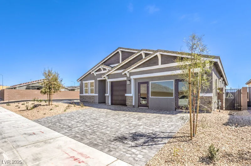 1313 William Lake, North Las Vegas, NV 89084