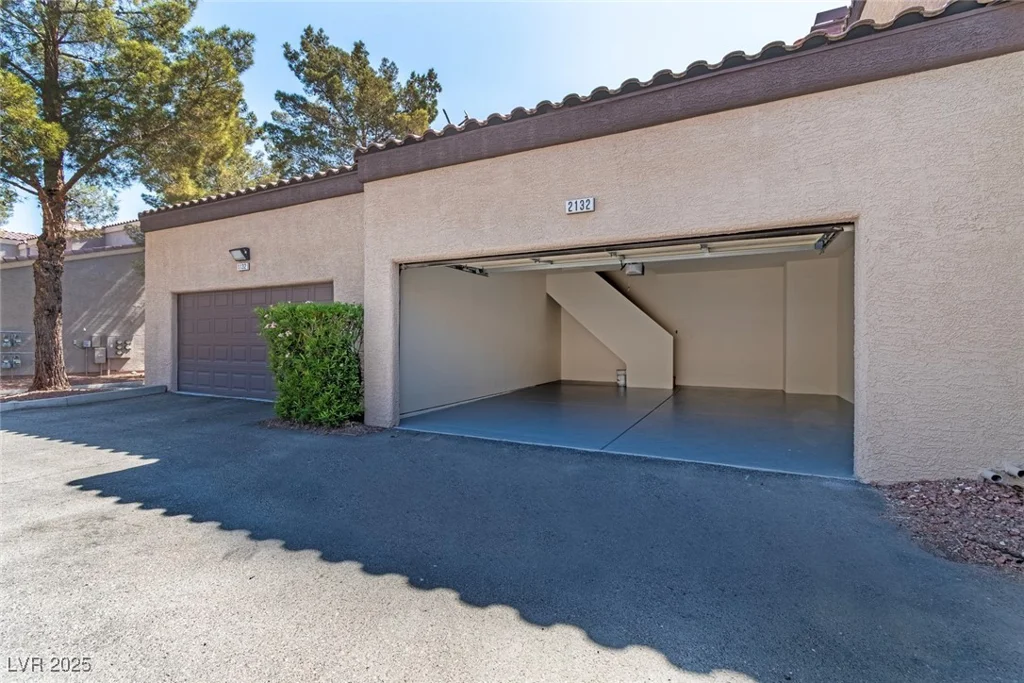 5250 Rainbow, Las Vegas, NV 89118