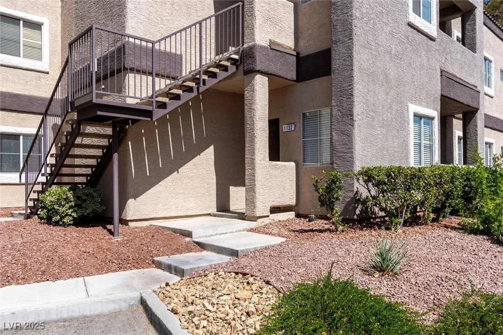 5250 Rainbow, Las Vegas, NV 89118
