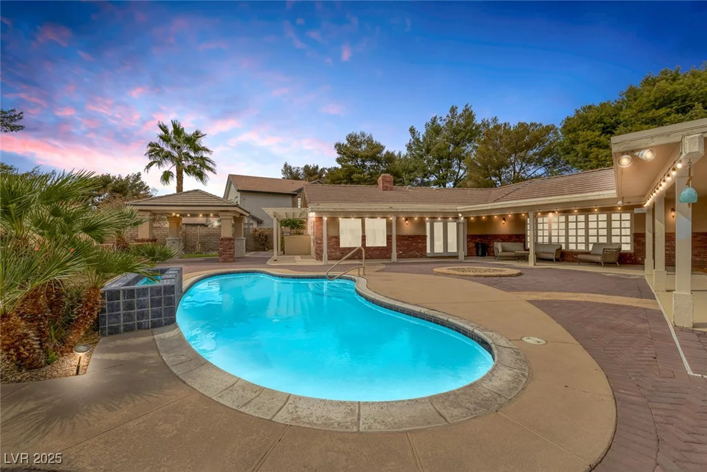 9 Quail Run, Henderson, NV 89014