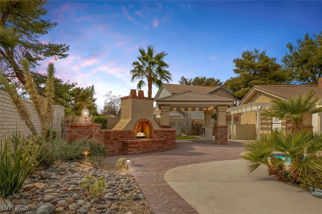 9 Quail Run, Henderson, NV 89014