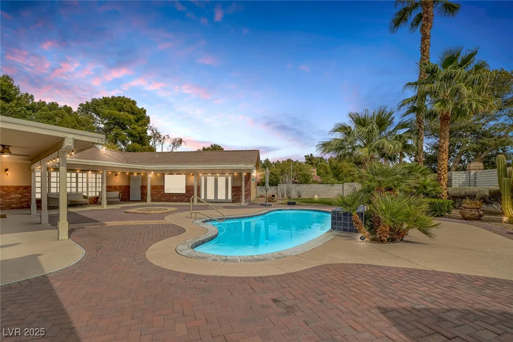 9 Quail Run, Henderson, NV 89014