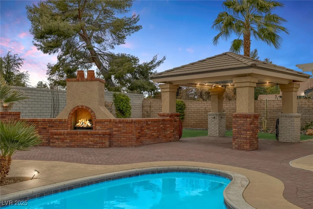 9 Quail Run, Henderson, NV 89014