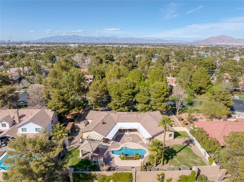 9 Quail Run, Henderson, NV 89014