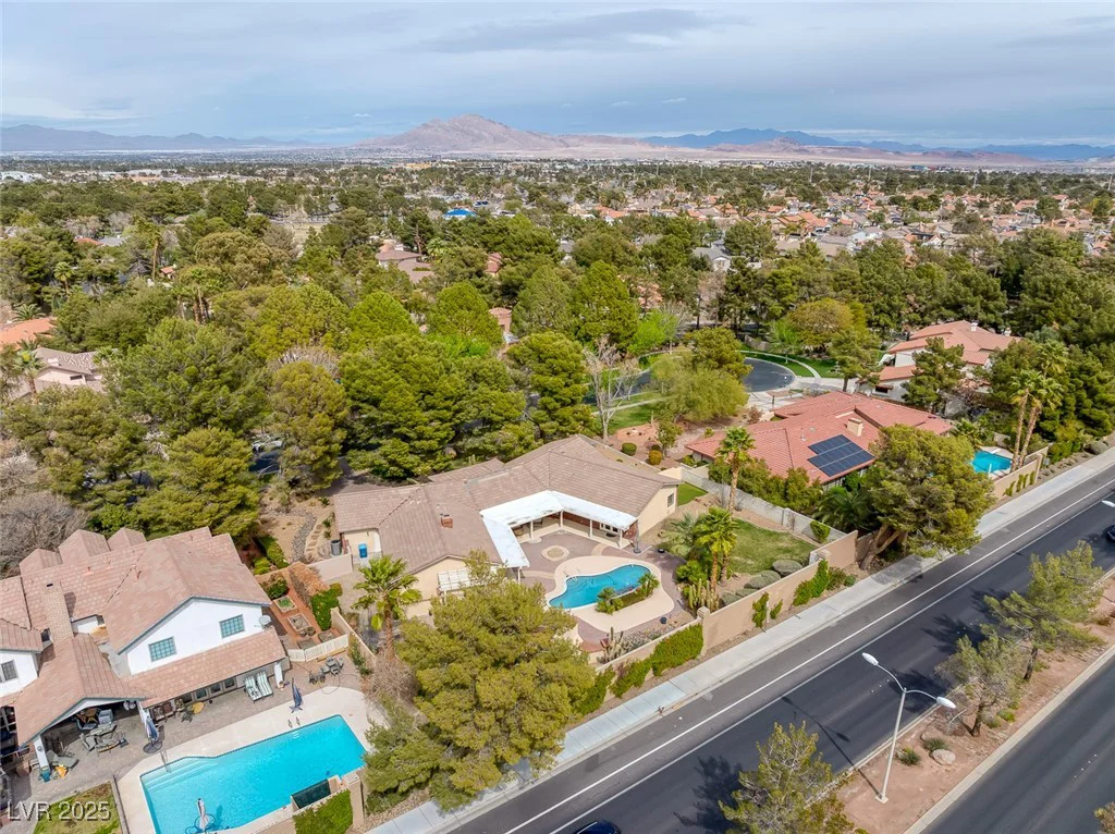 9 Quail Run, Henderson, NV 89014