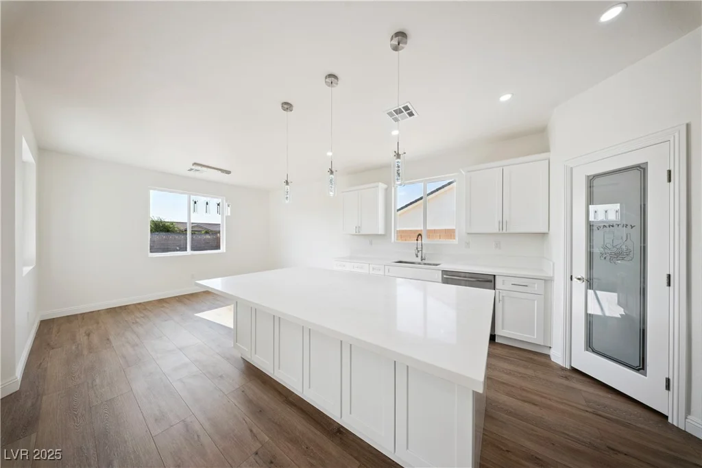 6621 Parkwood, Pahrump, NV 89061