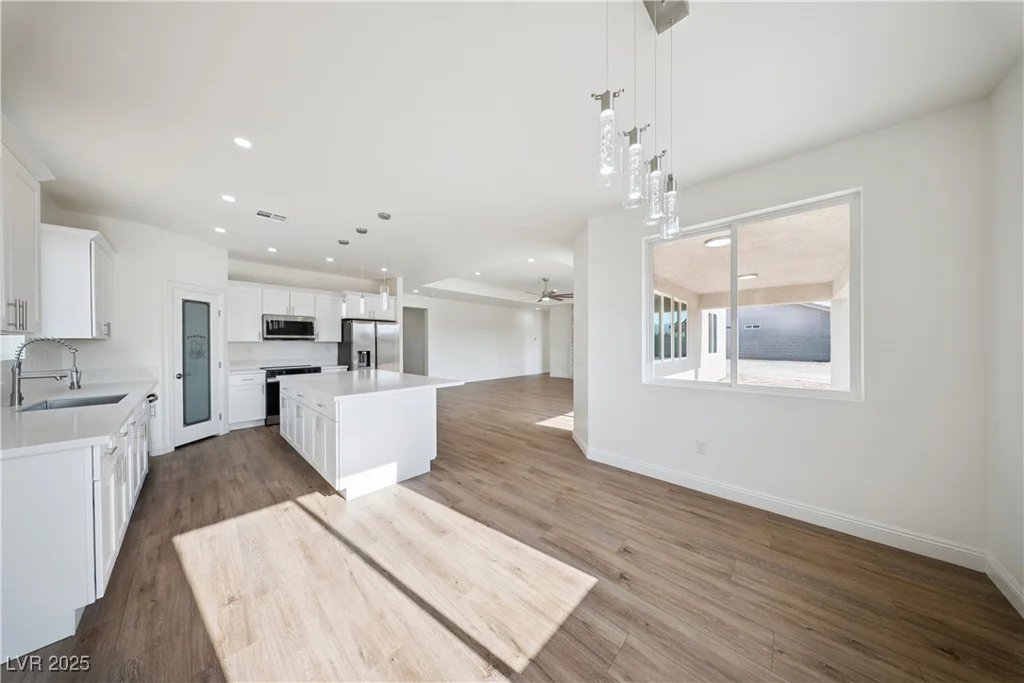 6621 Parkwood, Pahrump, NV 89061