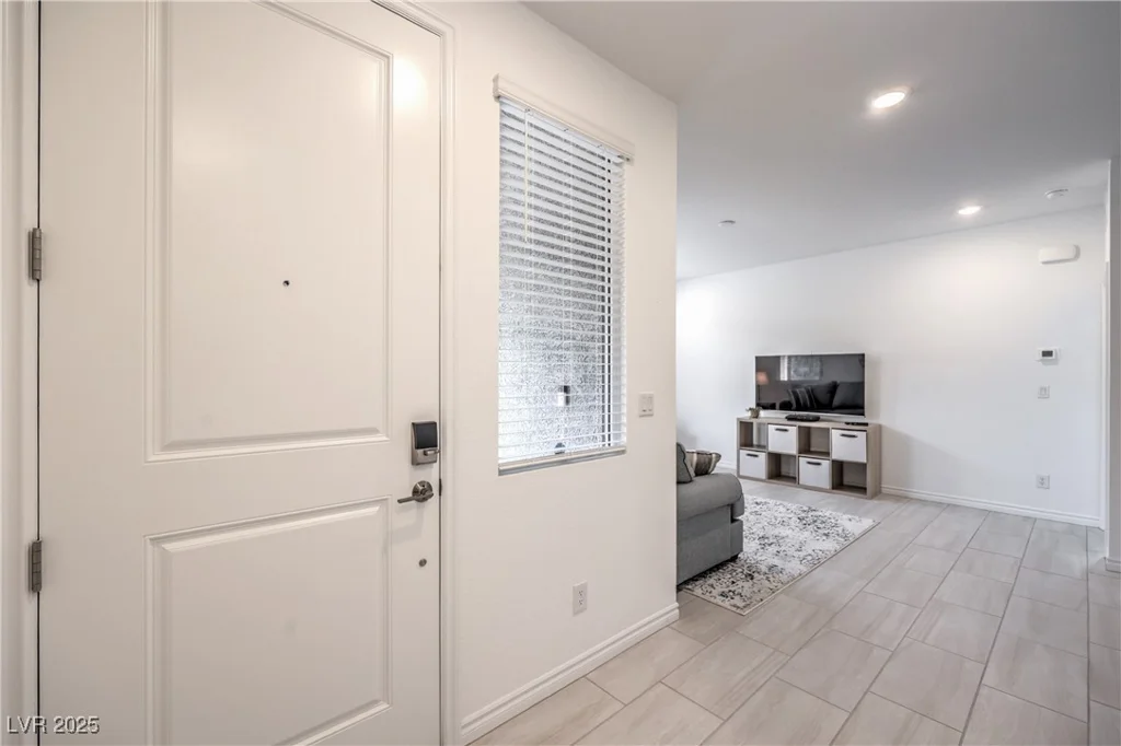 9595 Camelback Creek, Las Vegas, NV 89178