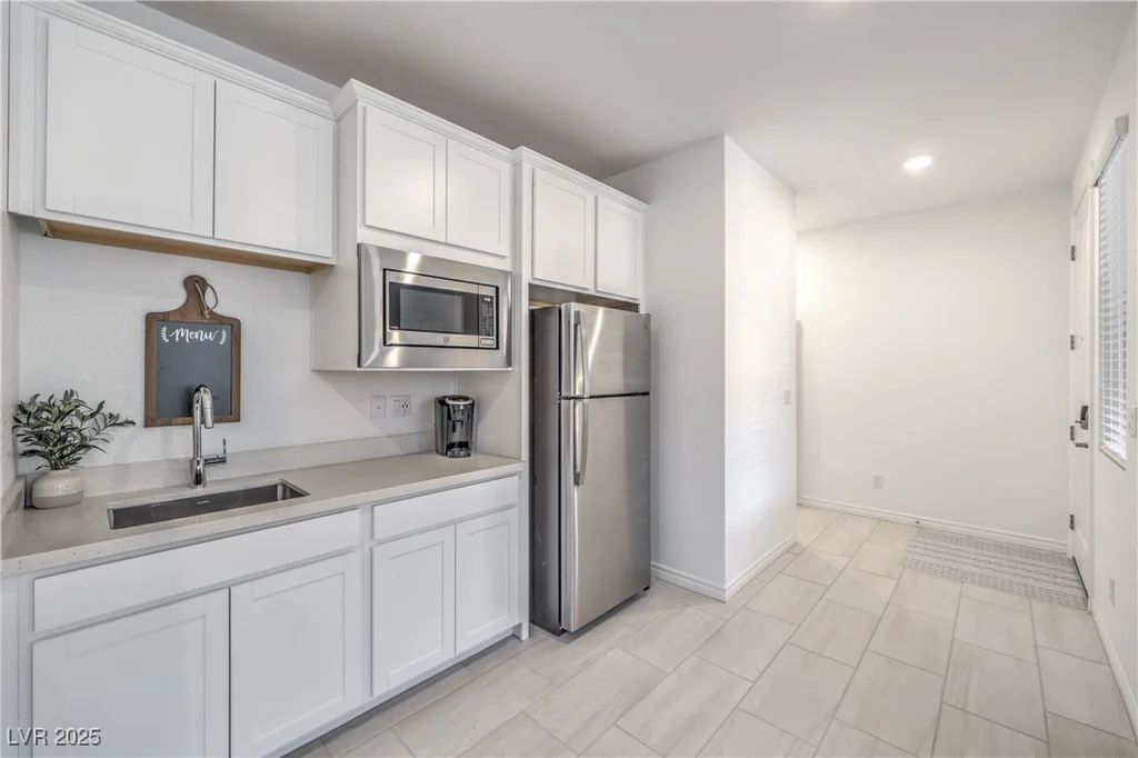 9595 Camelback Creek, Las Vegas, NV 89178