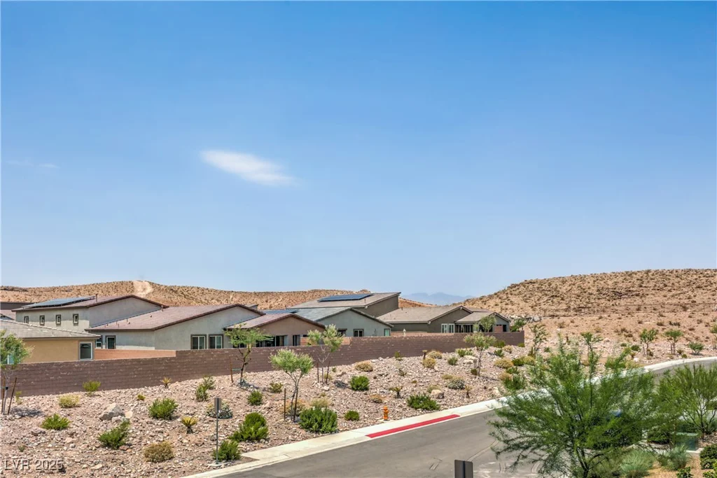 9595 Camelback Creek, Las Vegas, NV 89178