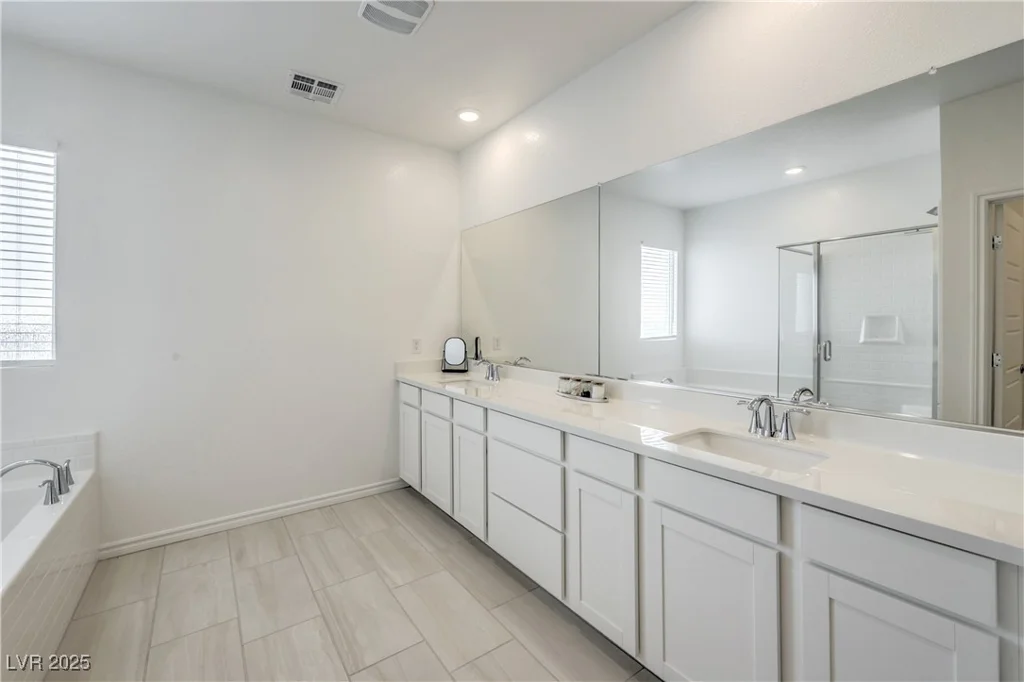 9595 Camelback Creek, Las Vegas, NV 89178