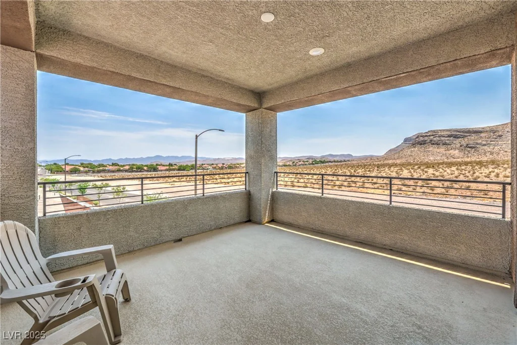 9595 Camelback Creek, Las Vegas, NV 89178