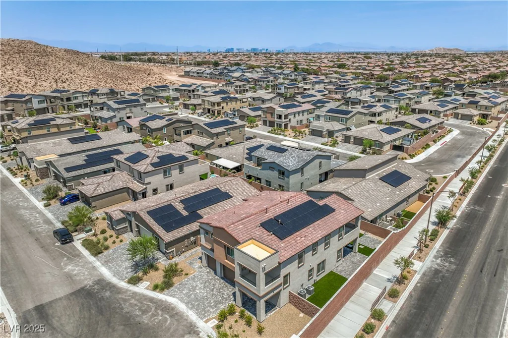 9595 Camelback Creek, Las Vegas, NV 89178