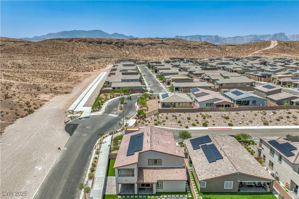 9595 Camelback Creek, Las Vegas, NV 89178