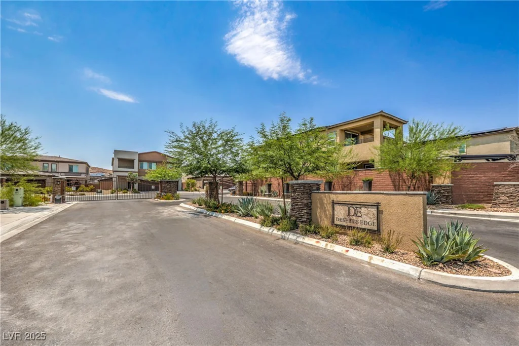 9595 Camelback Creek, Las Vegas, NV 89178