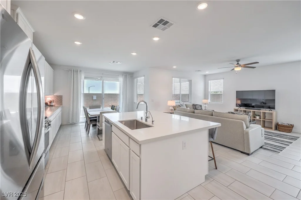 9595 Camelback Creek, Las Vegas, NV 89178