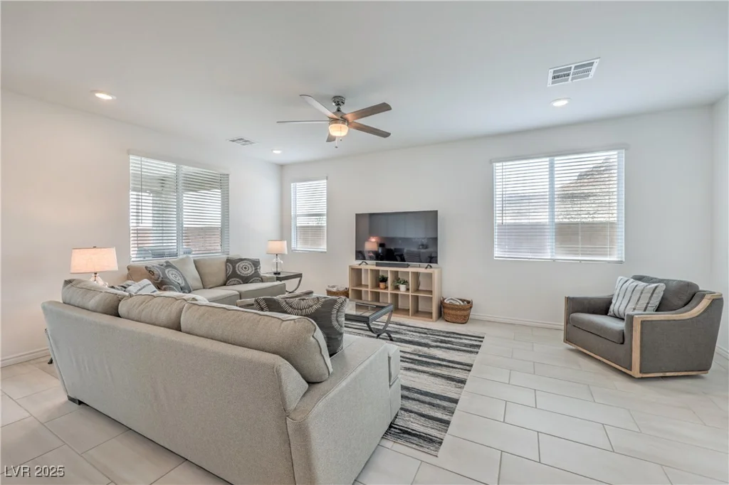 9595 Camelback Creek, Las Vegas, NV 89178