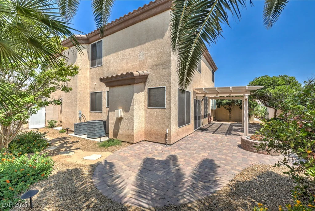 9010 Crystal Rock, Las Vegas, NV 89123