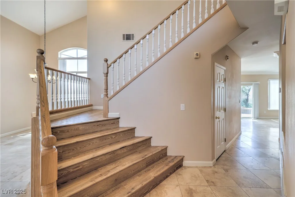 9010 Crystal Rock, Las Vegas, NV 89123