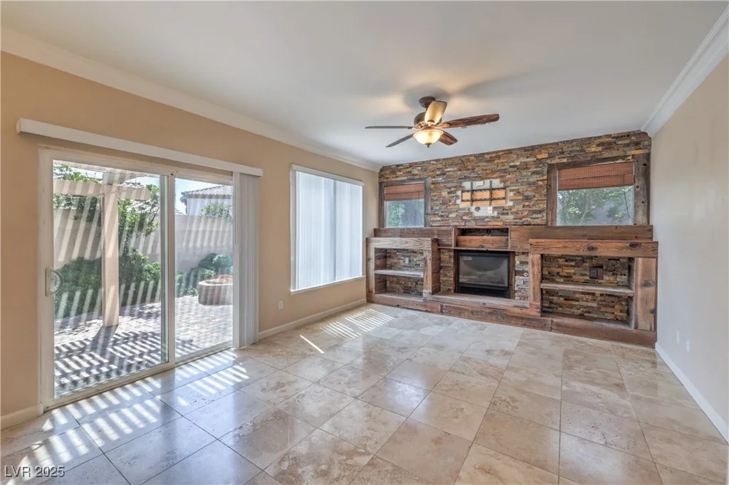 9010 Crystal Rock, Las Vegas, NV 89123
