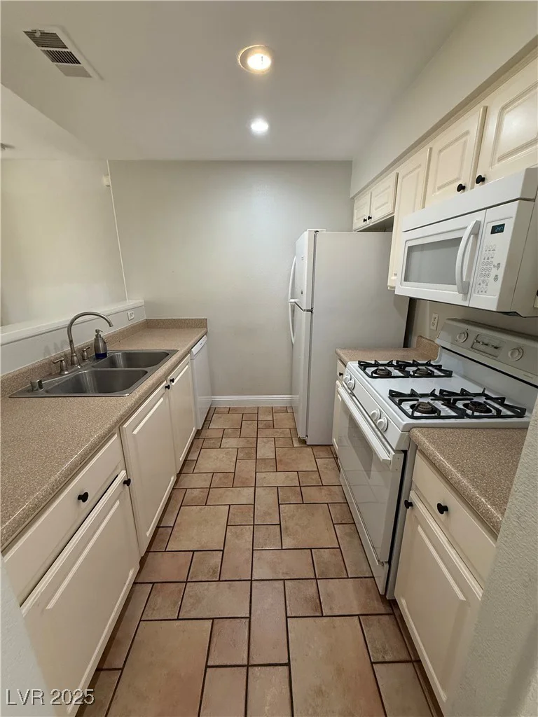 1424 Sycamore Spring, Las Vegas, NV 89128