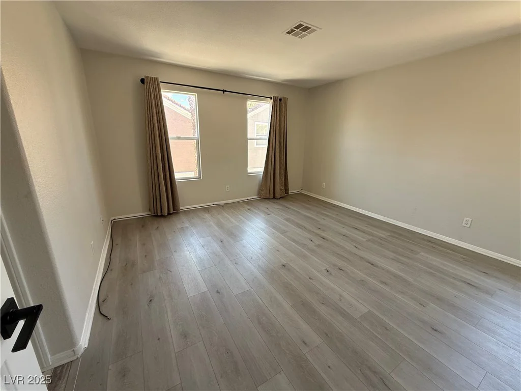 1424 Sycamore Spring, Las Vegas, NV 89128